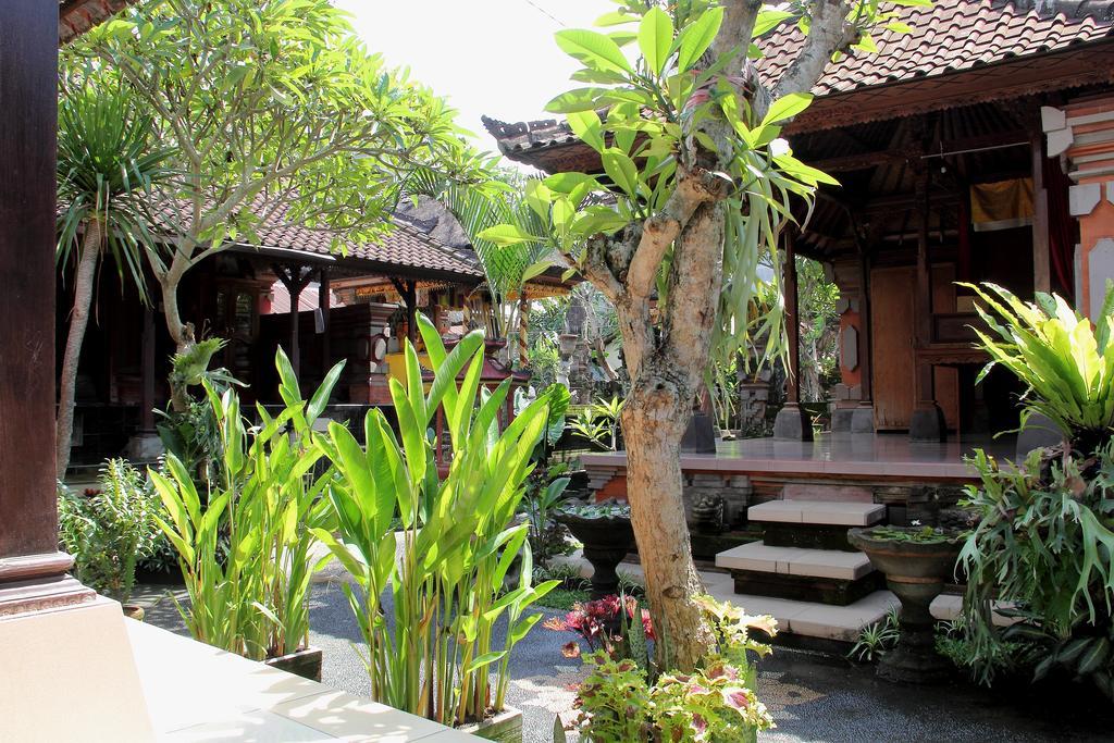 Nugraha Guesthouse 1 Ubud Kültér fotó