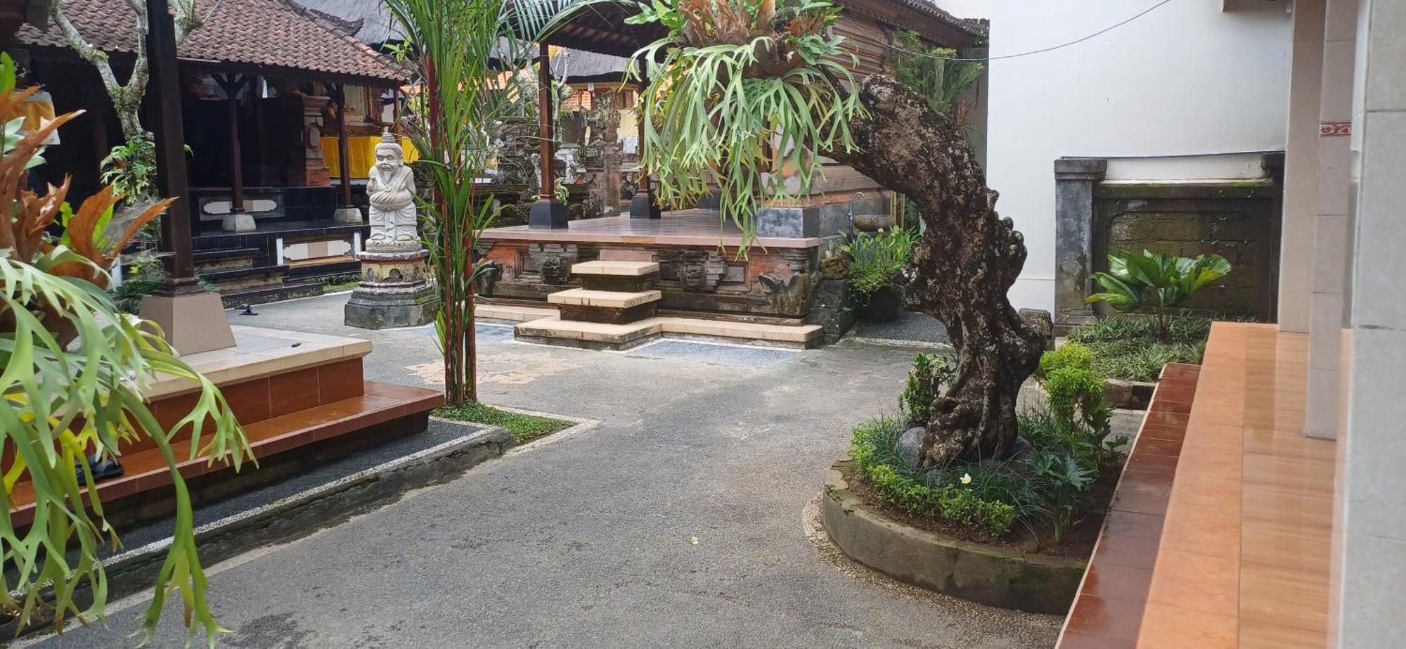 Nugraha Guesthouse 1 Ubud Kültér fotó