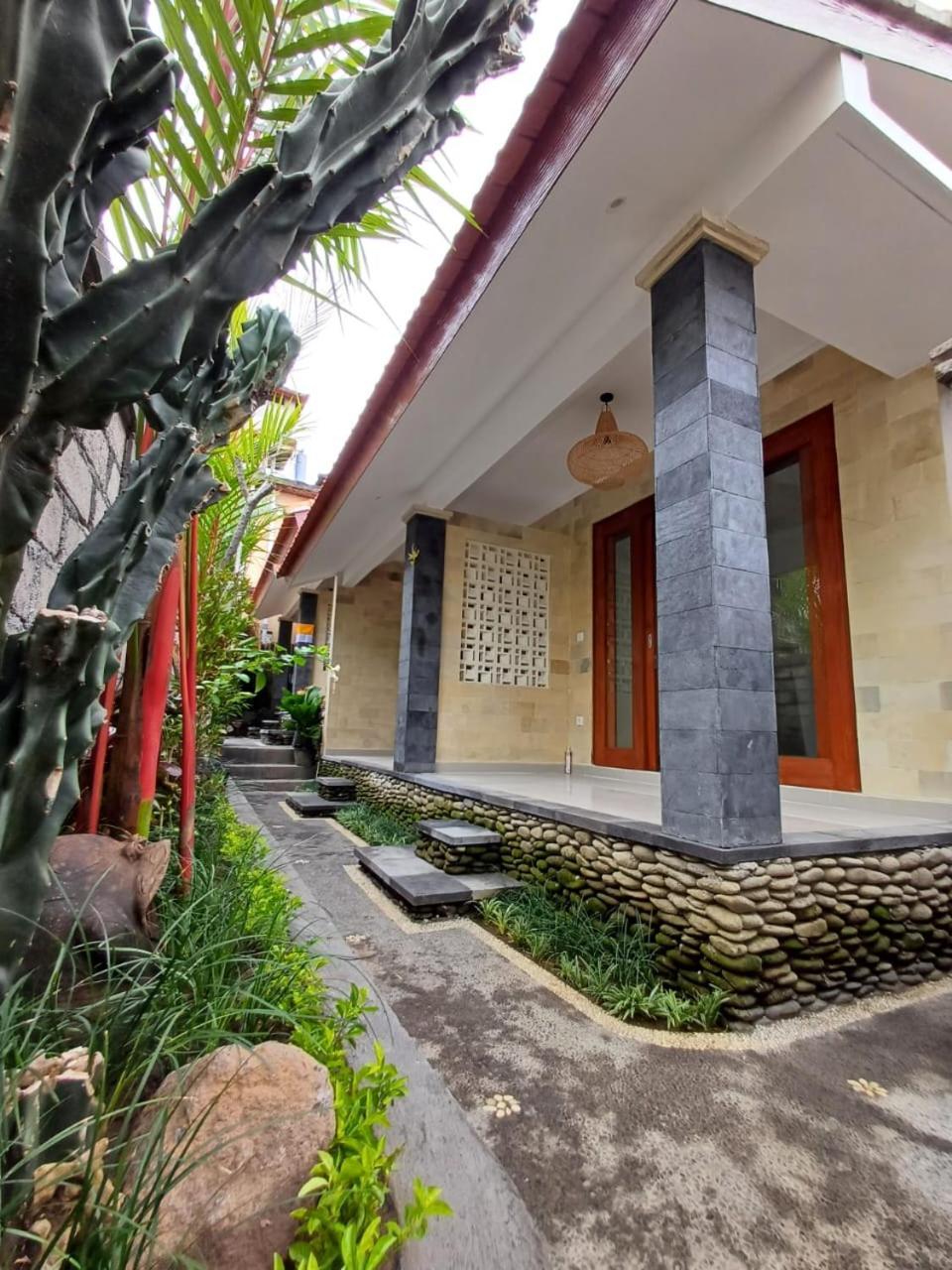 Nugraha Guesthouse 1 Ubud Kültér fotó