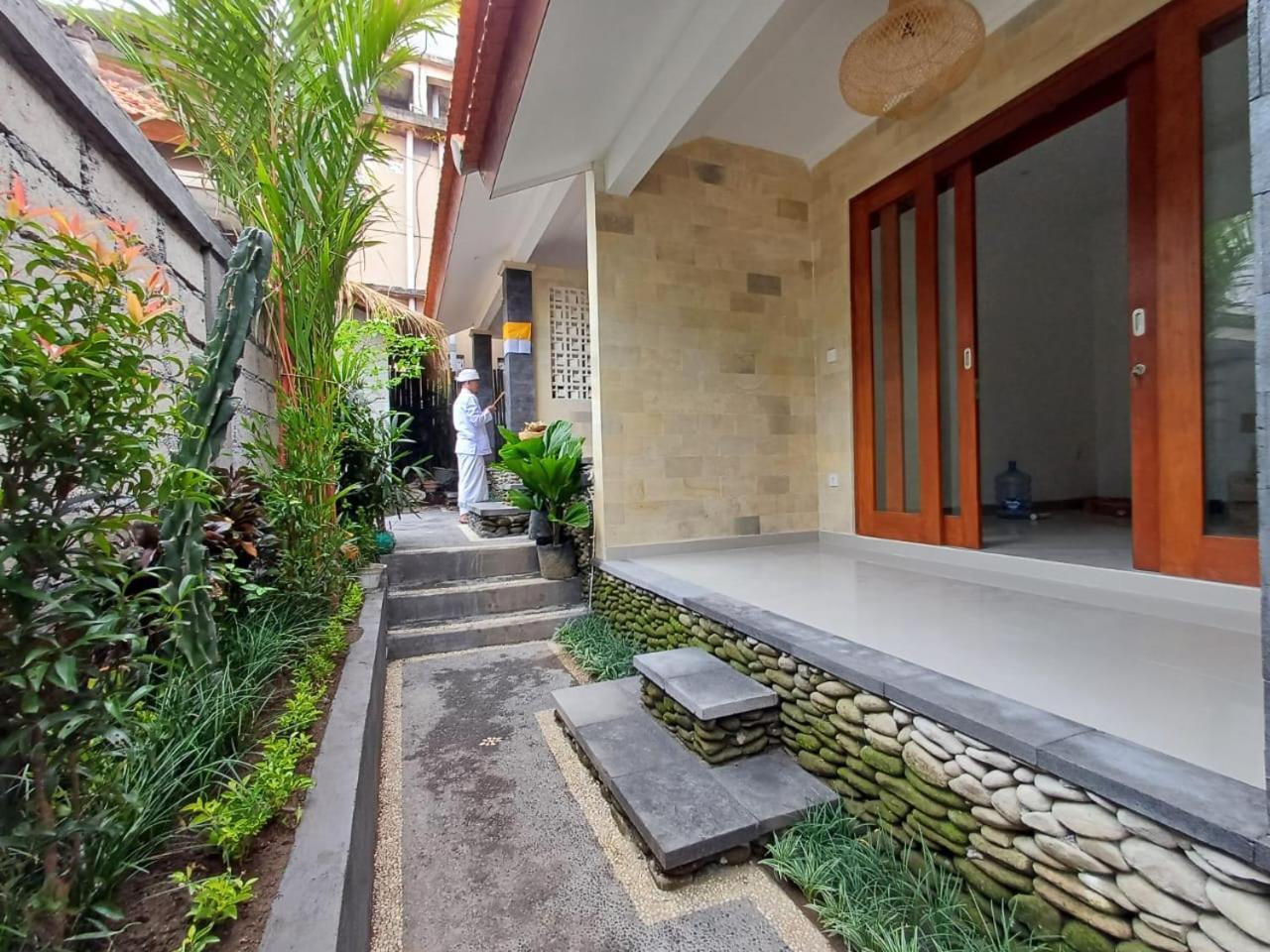 Nugraha Guesthouse 1 Ubud Kültér fotó