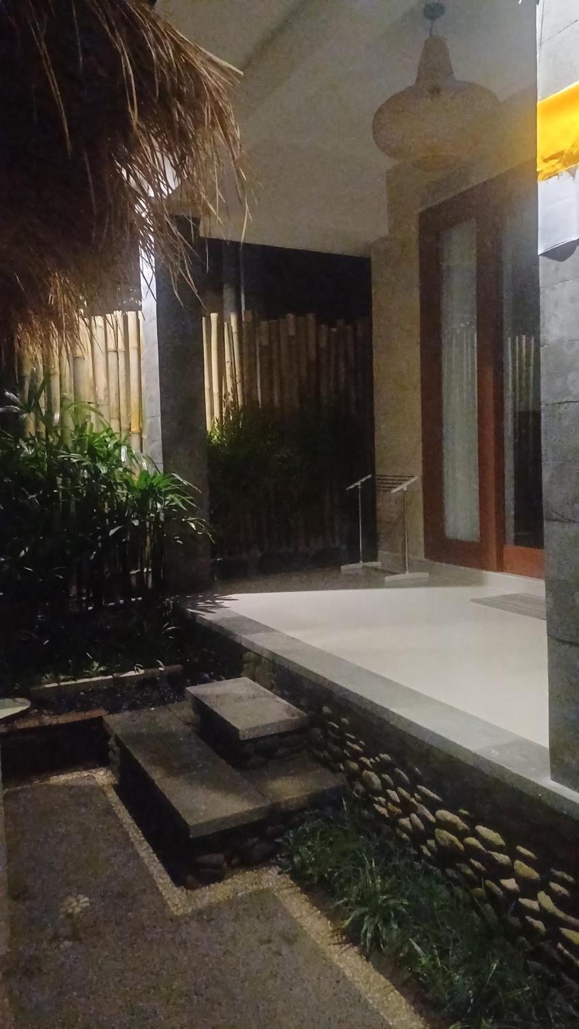 Nugraha Guesthouse 1 Ubud Kültér fotó