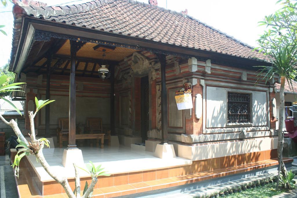 Nugraha Guesthouse 1 Ubud Kültér fotó